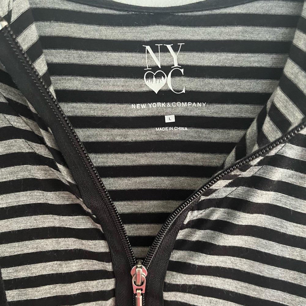 Ny & co women’s hooded shirt light